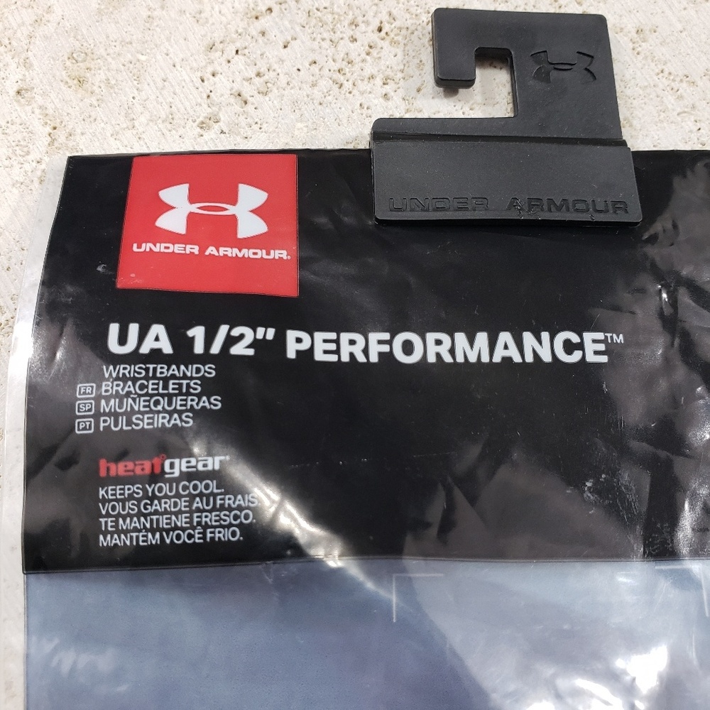 Under Armour 1/2" Performance Wristbands Bicep New - Picture 3 of 4